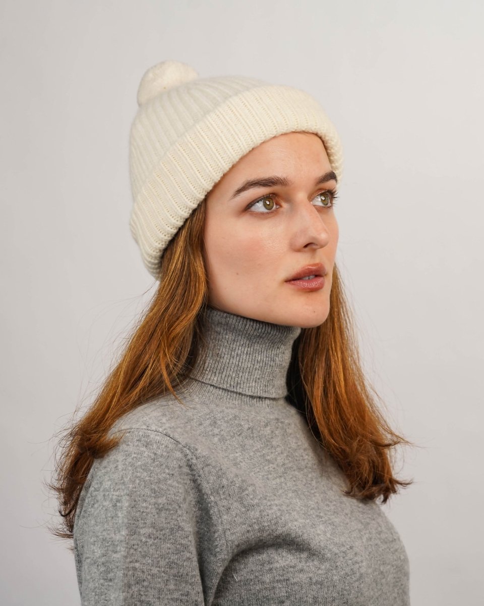 Pure Cashmere Bobble Hat - LonaScott