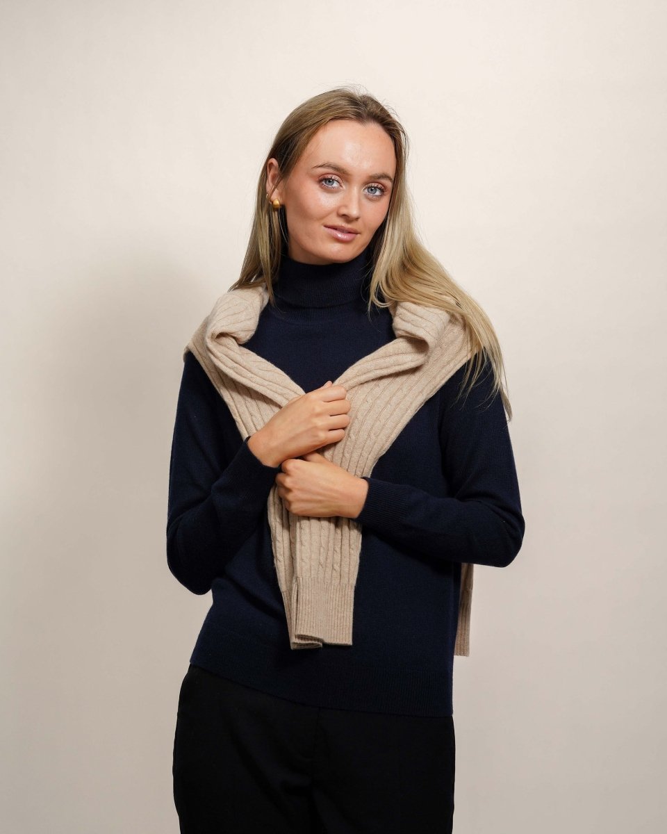 Women's Long Cashmere Cable Cardigan - LonaScott