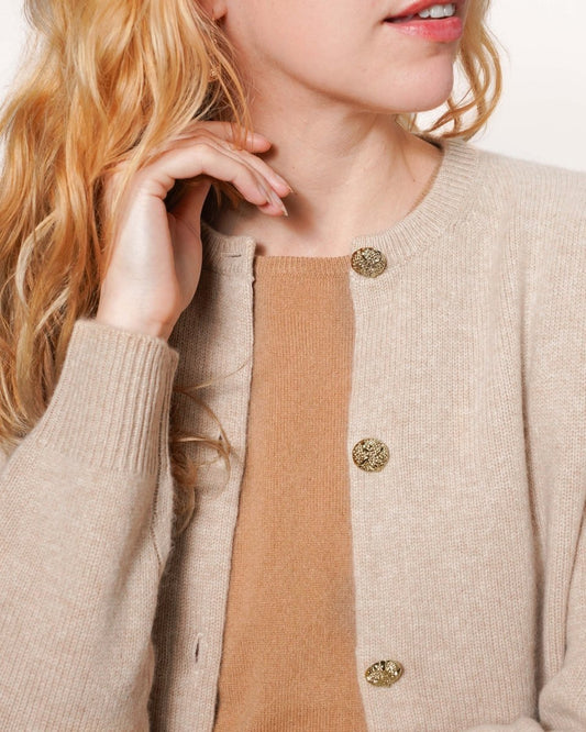 The Timeless Allure of Cashmere - LonaScott