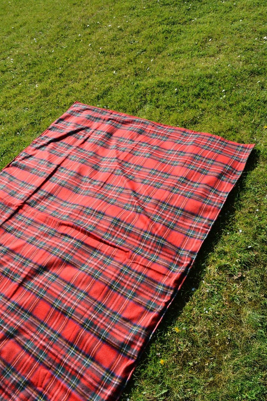 Lambswool Picnic Blanket - LonaScott