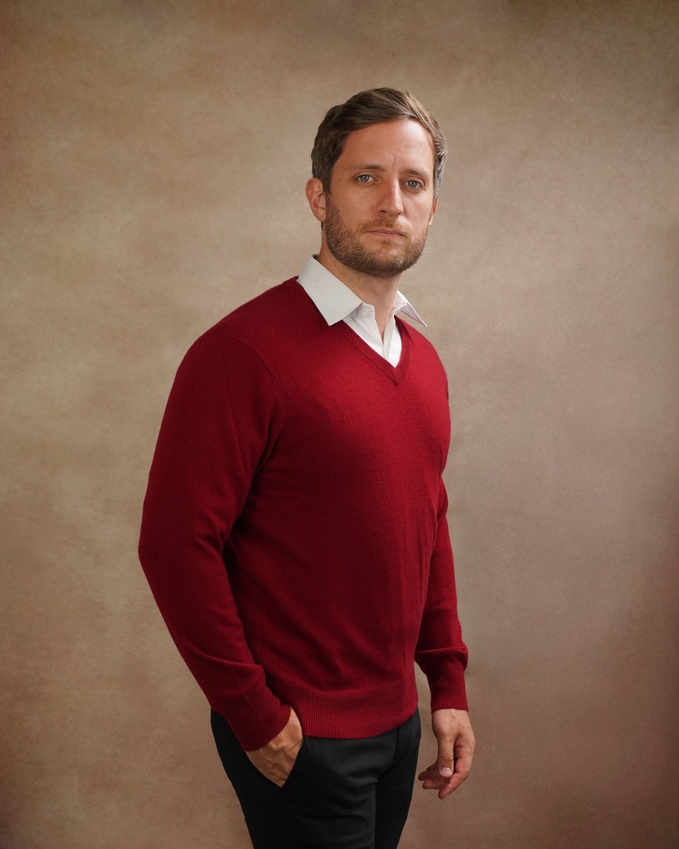 Men's Cashmere V - Neck Jumper - LonaScott