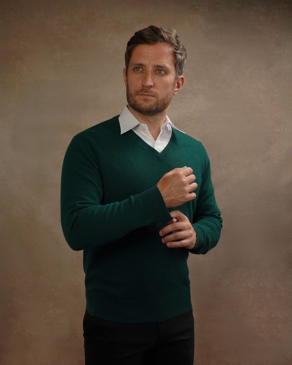 Men's Cashmere V - Neck Jumper - LonaScott
