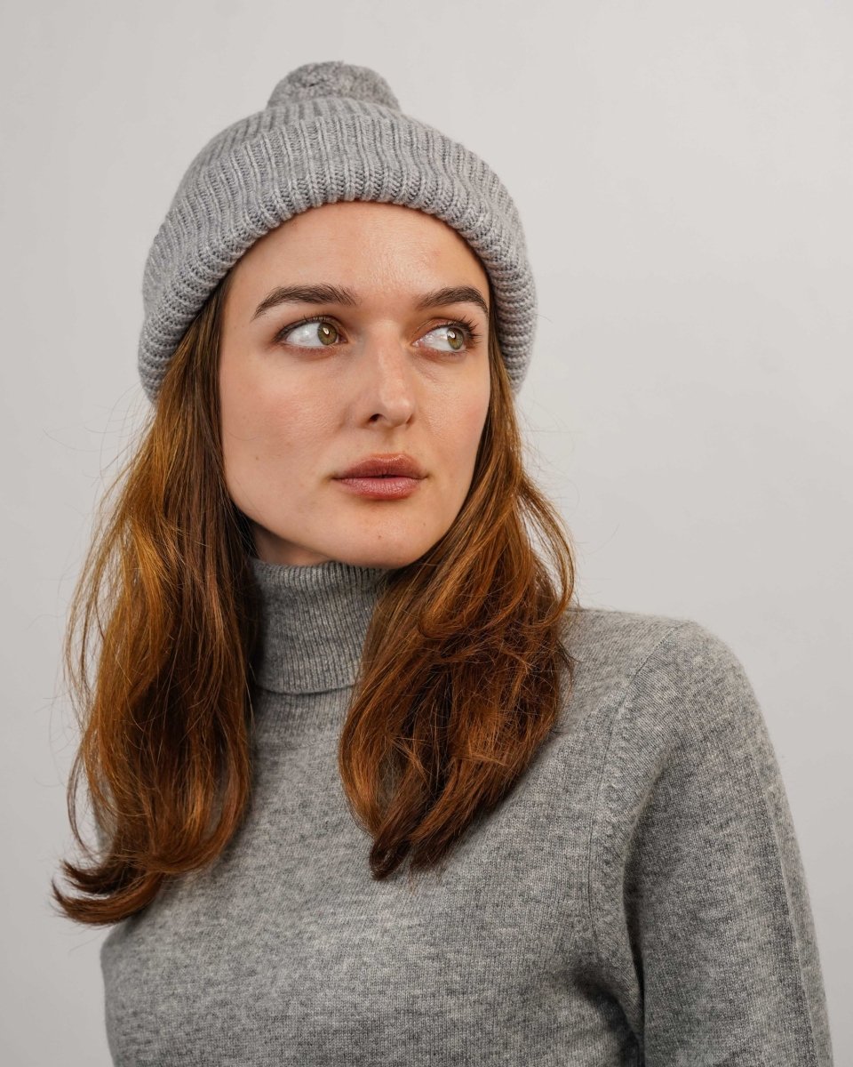 Pure Cashmere Bobble Hat - LonaScott