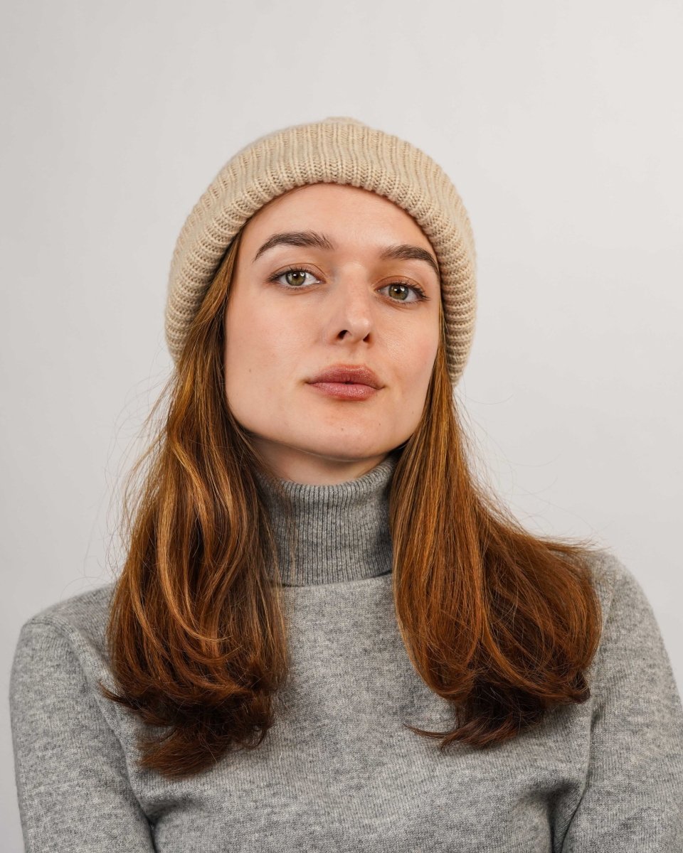 Pure Cashmere Bobble Hat - LonaScott