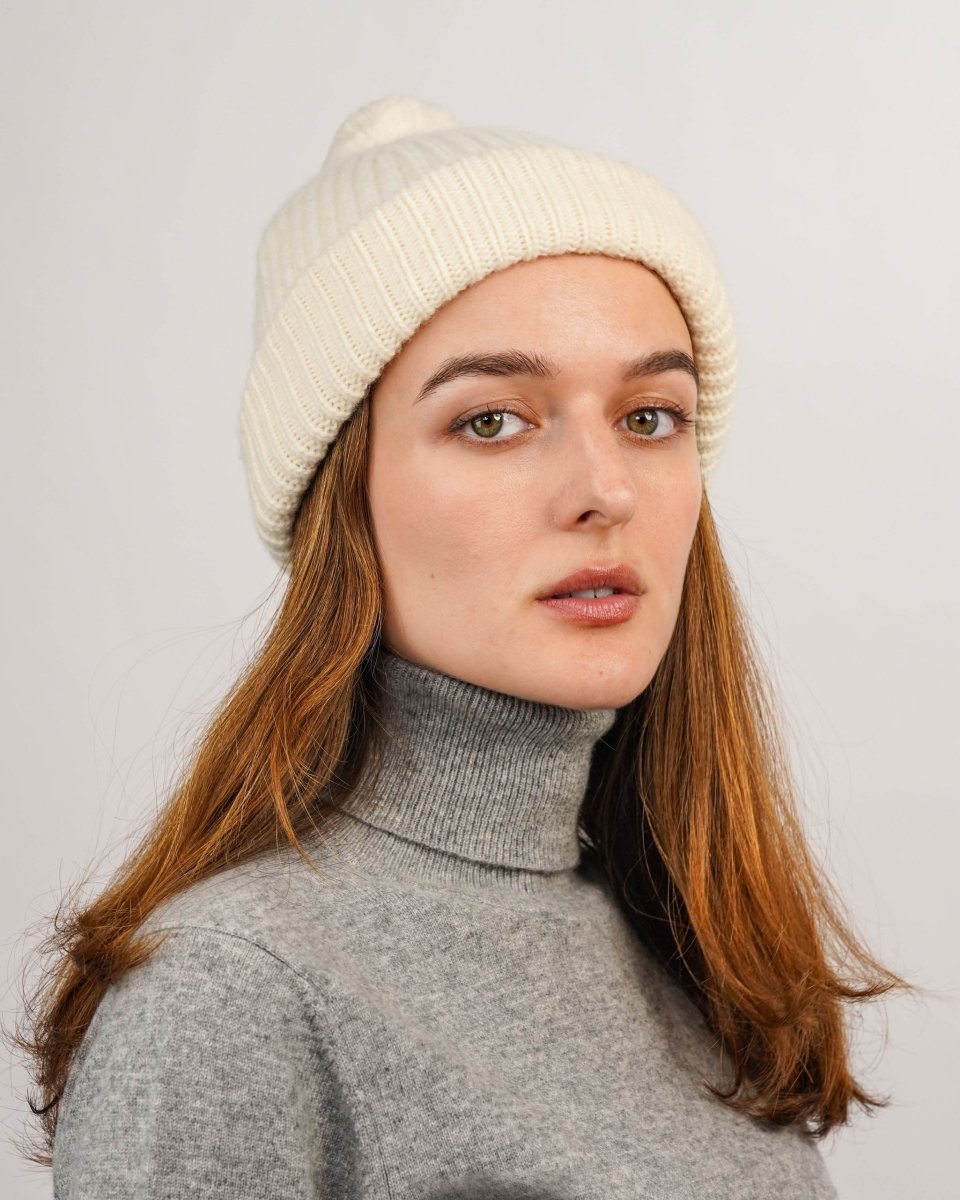 Pure Cashmere Bobble Hat - LonaScott
