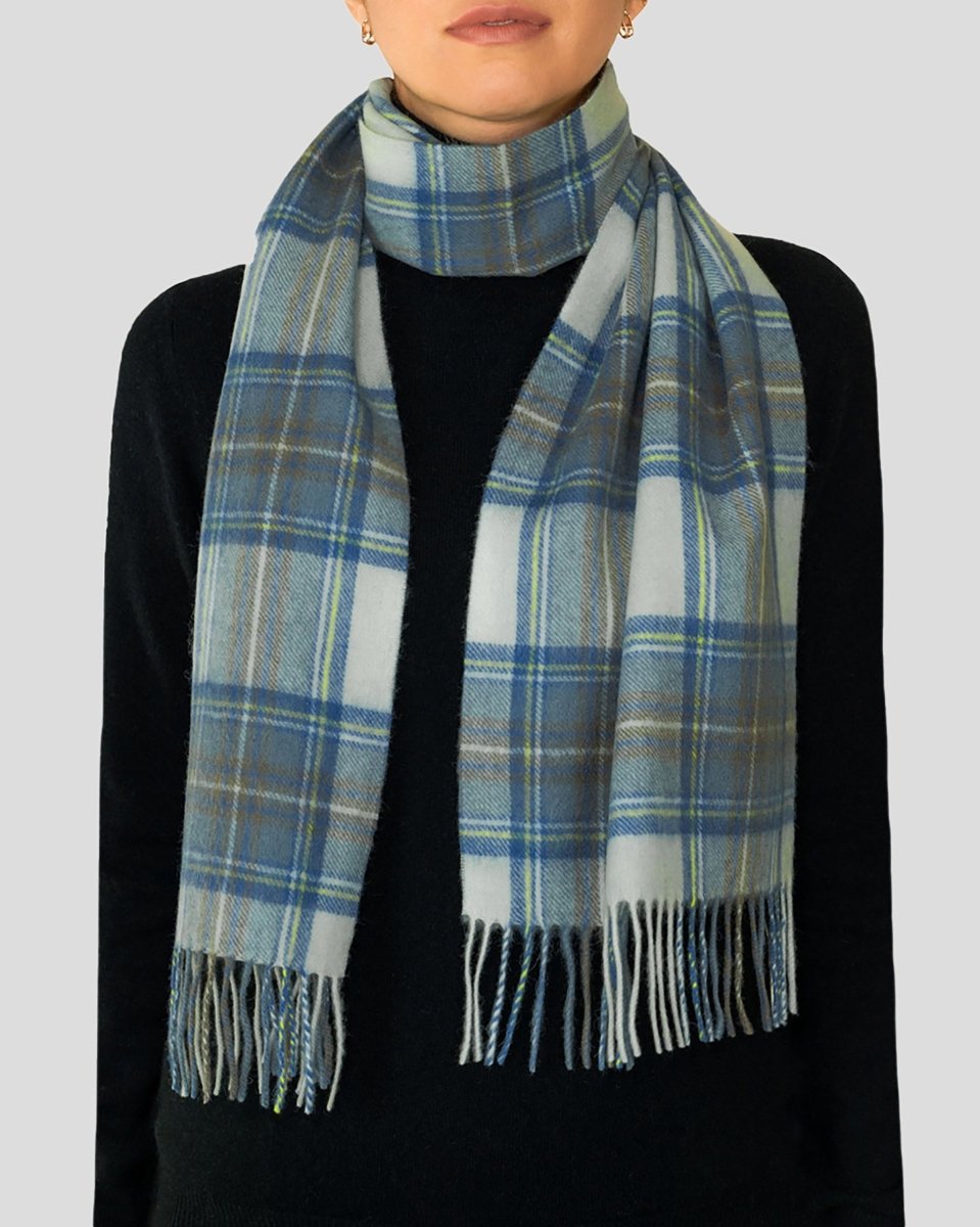 Pure Lambswool Tartan Scarf - LonaScott