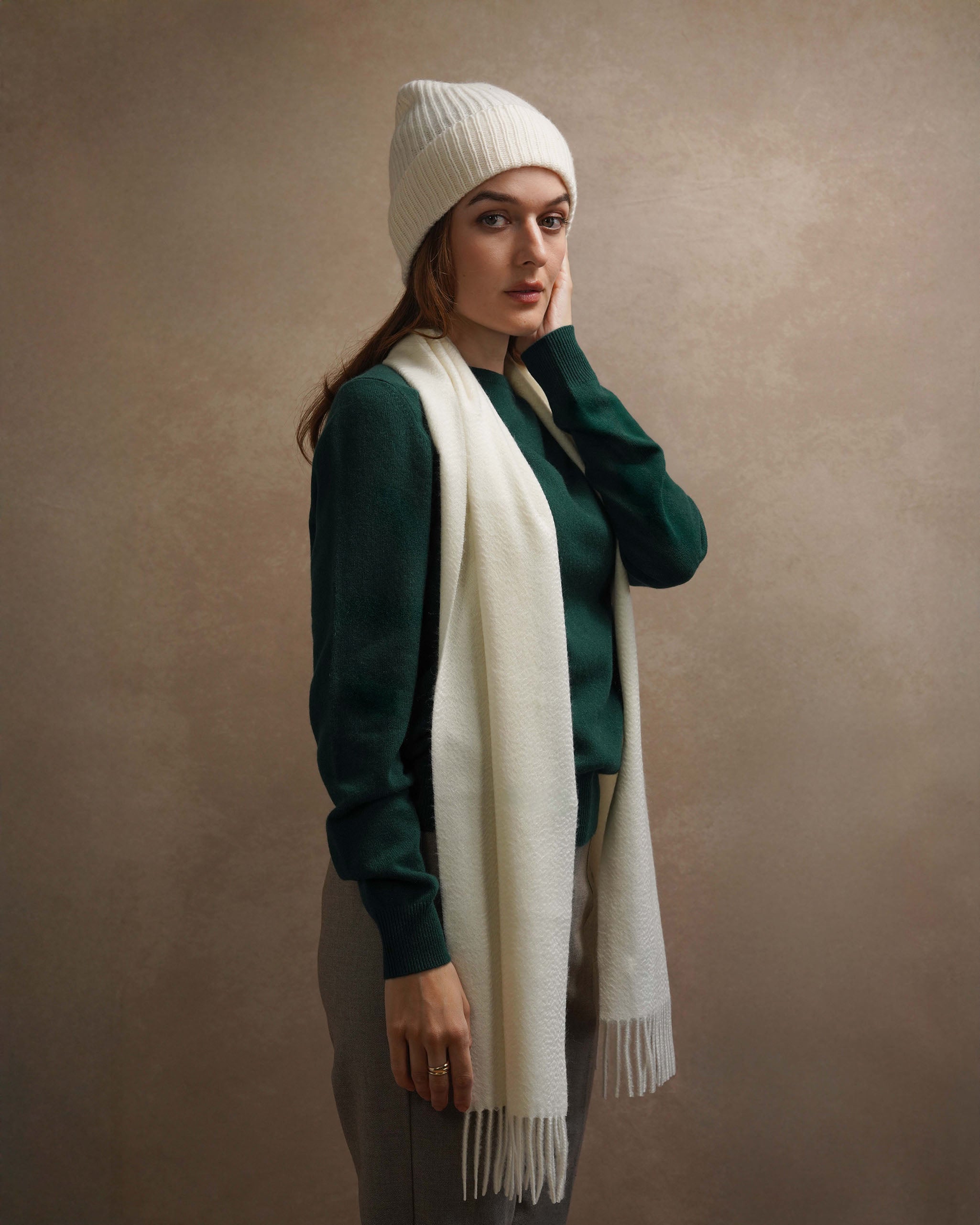 Women's Cashmere Round Neck Jumper