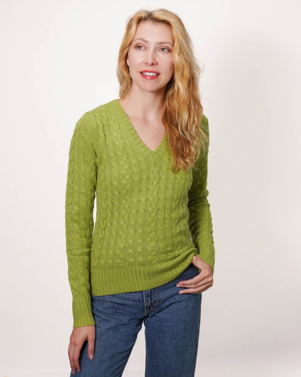 Women's Cashmere Cable V - Neck Jumper - LonaScott