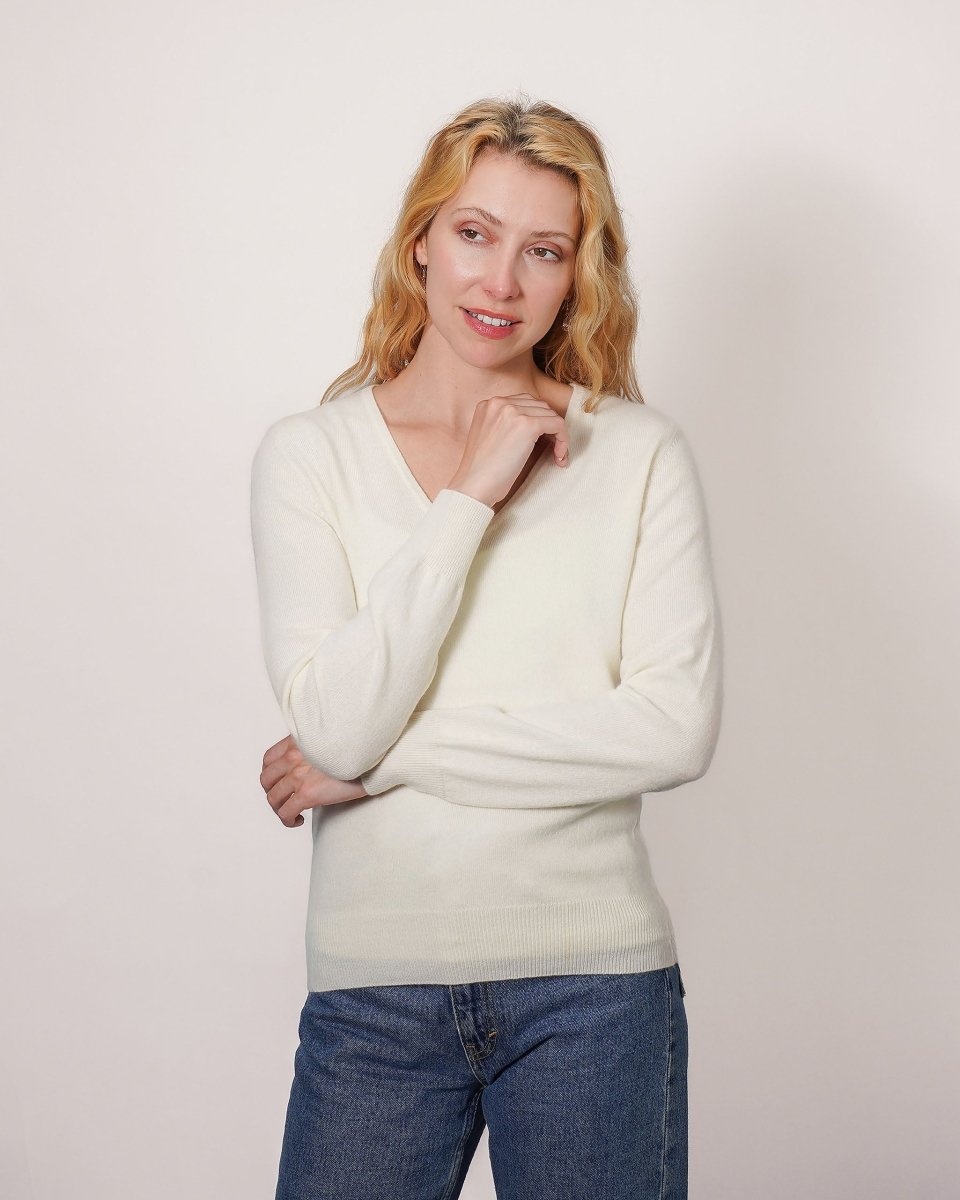 Women's Cashmere V - Neck Jumper - LonaScott