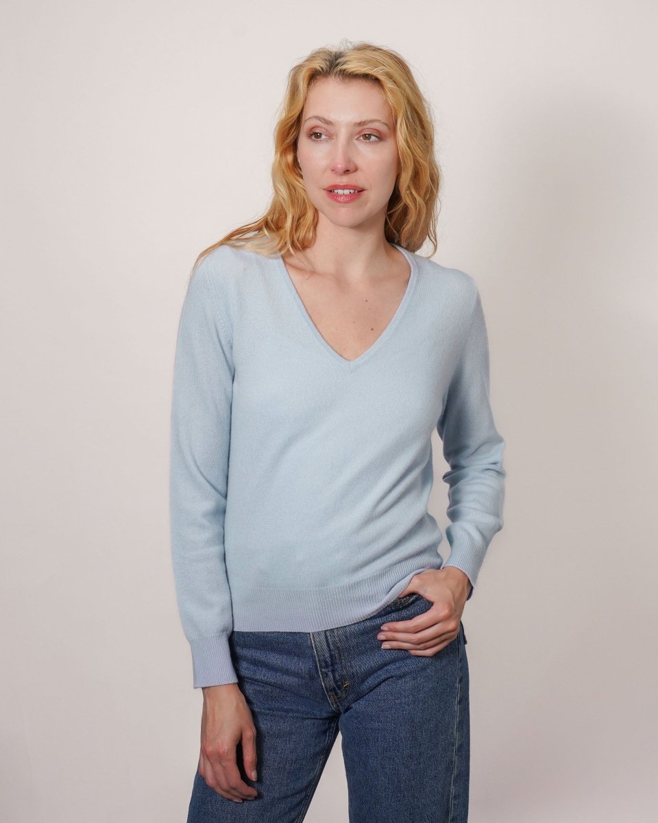 Women's Cashmere V - Neck Jumper - LonaScott